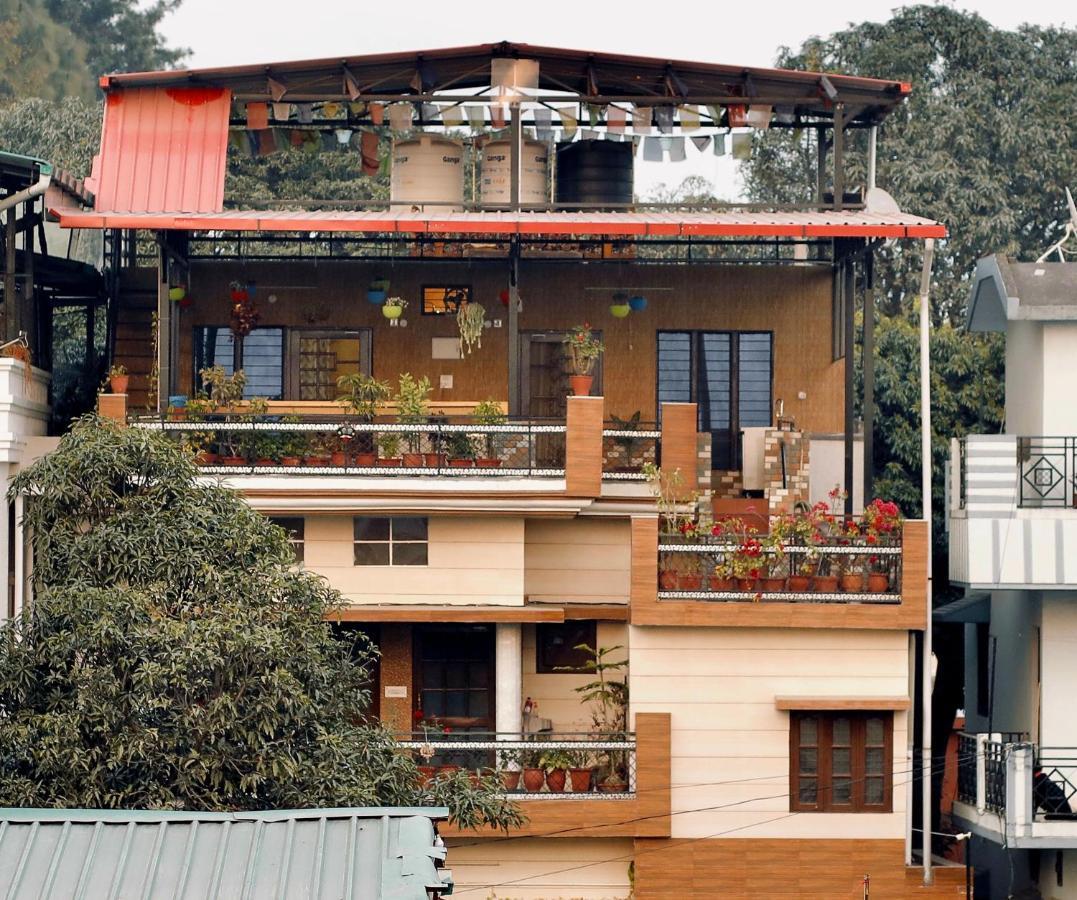 The Location, A Penthouse Hotell Dehradun Eksteriør bilde